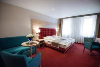 Отель Hotel Texicana Сулехув Двухместный номер «Комфорт» с 1 кроватью или 2 отдельными кроватями-1